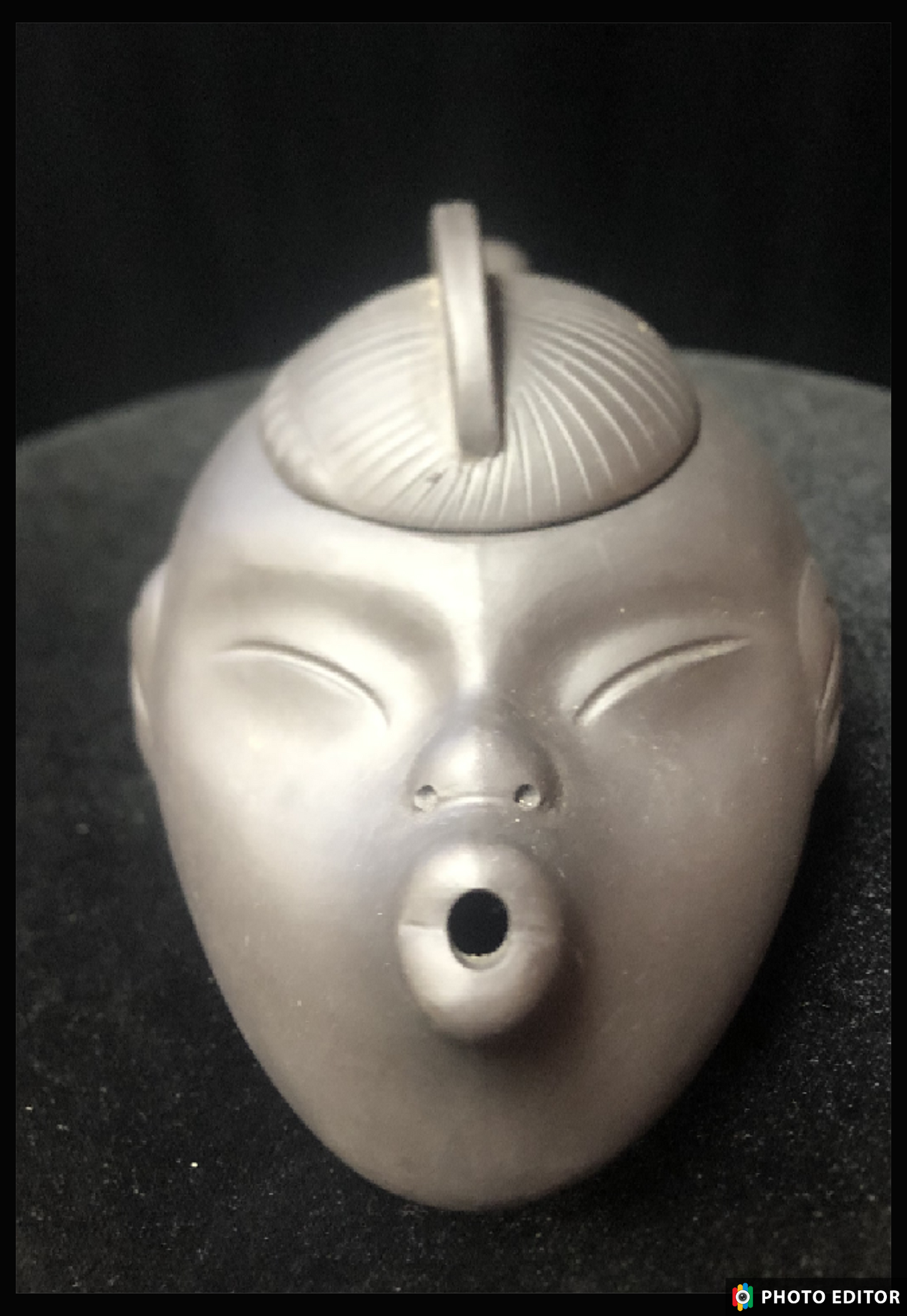 CCCI ChineseYixing Ware pottery clay tea pot face motif