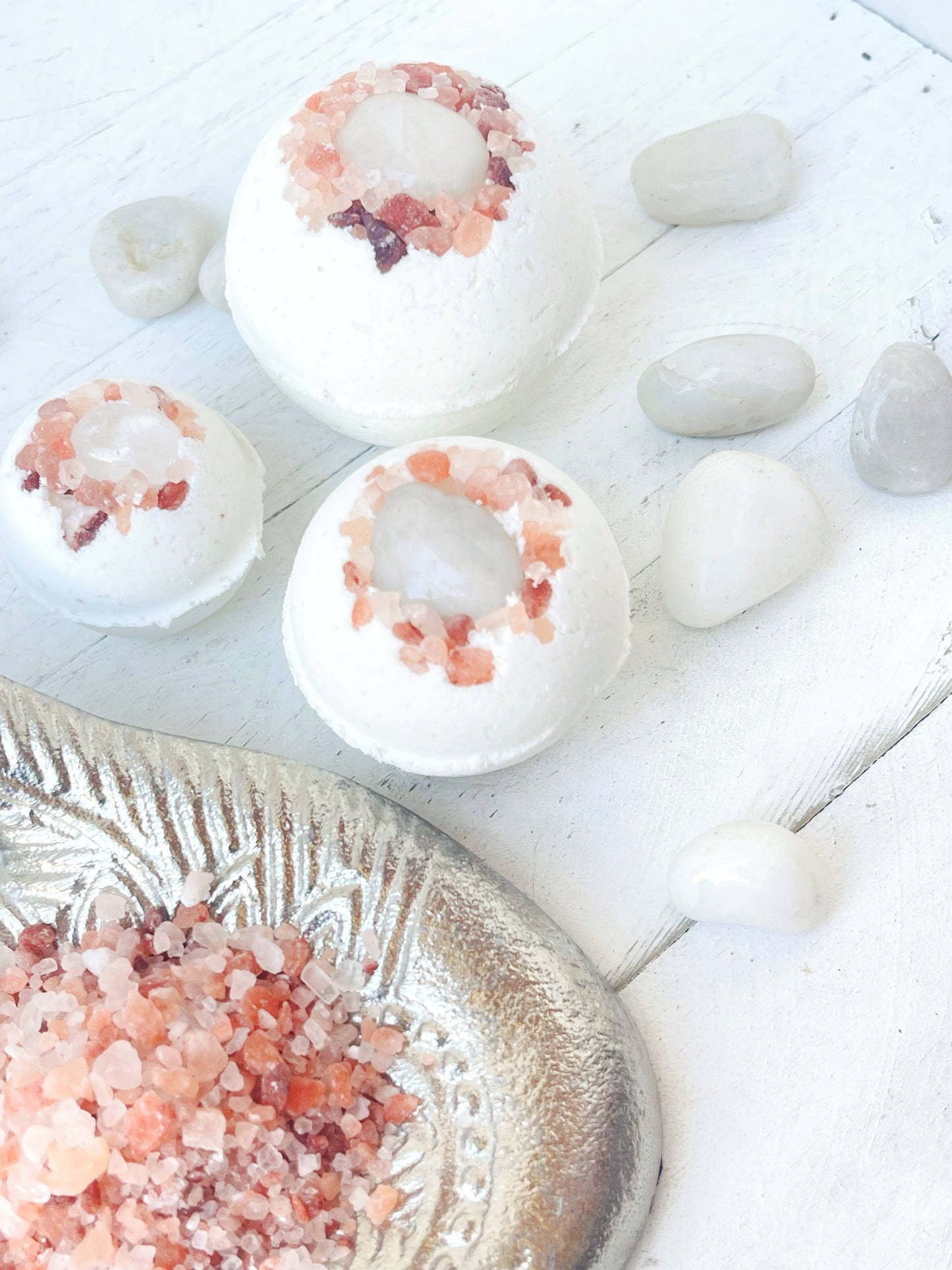 Rage Gems & Jewelry - Quartz & Pink Himalayan Salt Bath Bomb: Medium