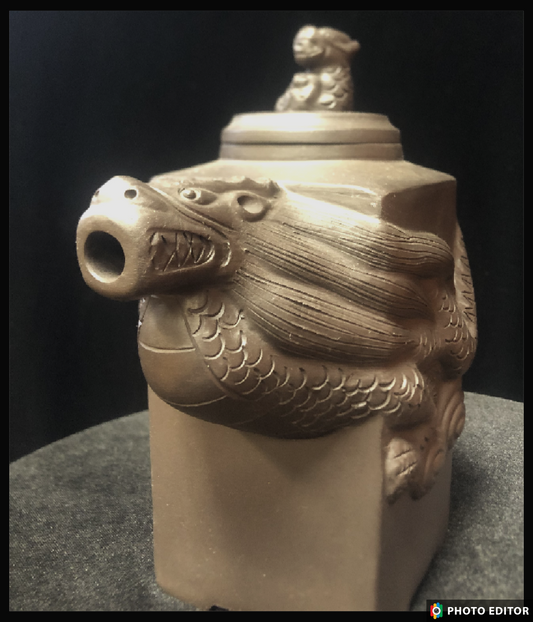 CCCI Xiying  Dragon motif Teapot